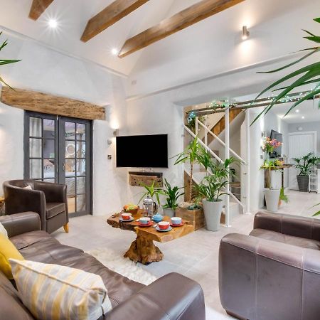 The Boathouse Villa Сондърсфут Екстериор снимка